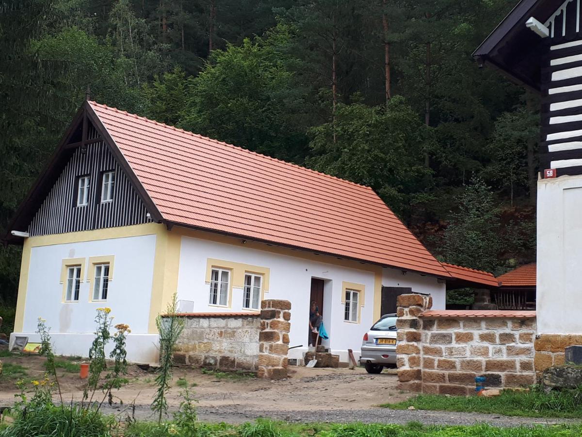 Leśni Chalupa Hlucov Kokorin Bagian luar foto